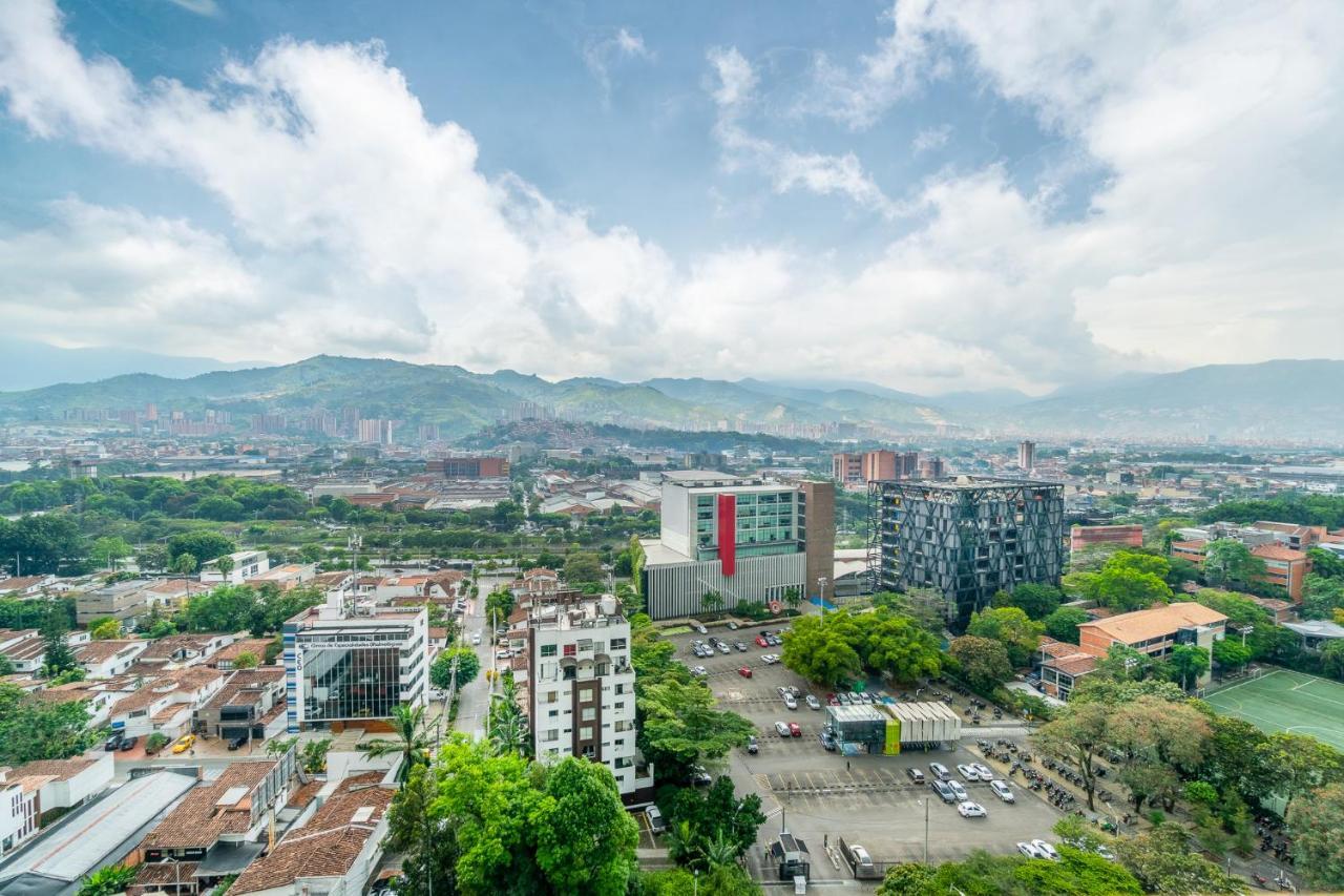 Go Living & By Housy Host * Medellín