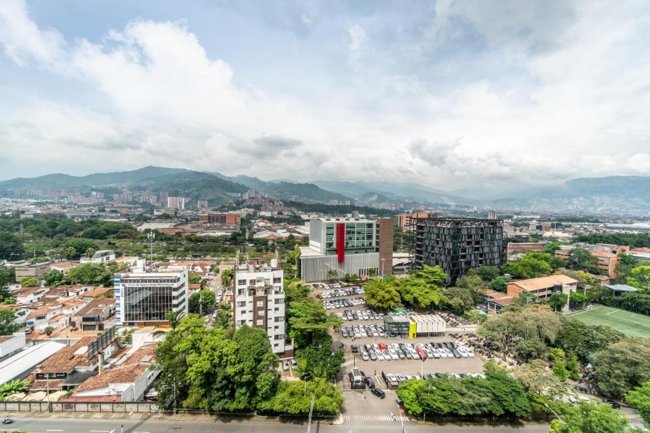 Go Living & By Housy Host Apart-hotel Medellín