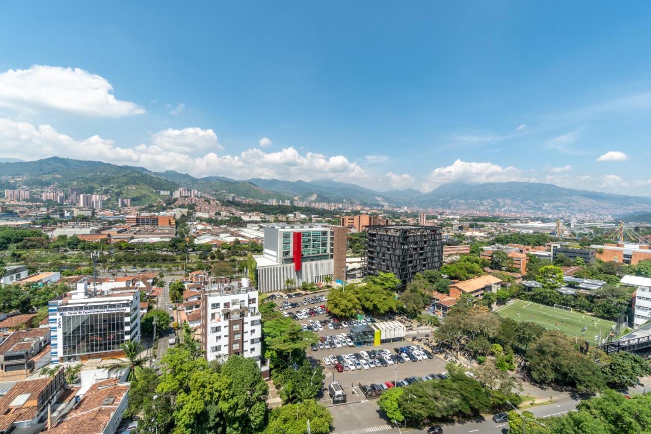 Go Living & By Housy Host Apart-hotel Medellín
