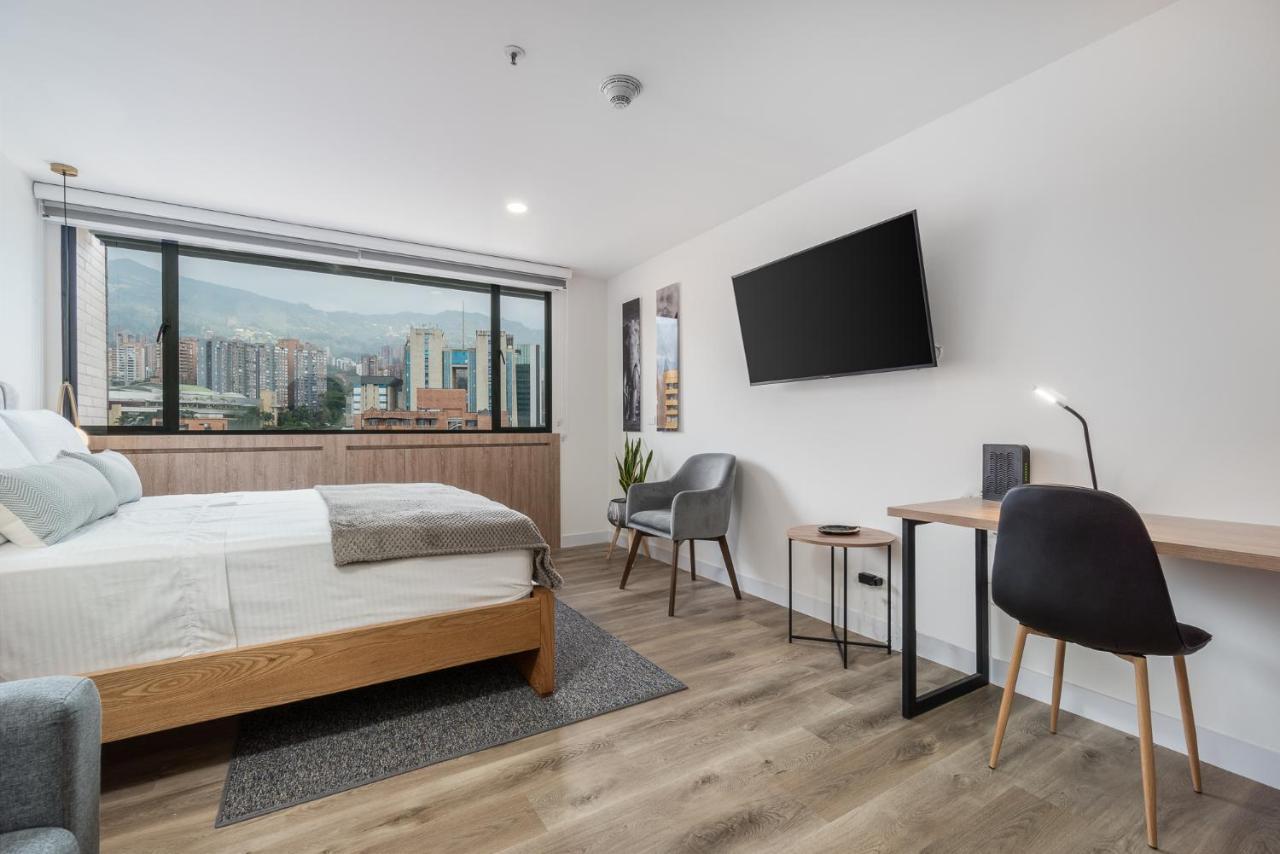 Go Living & By Housy Host Apart-hotel Medellín