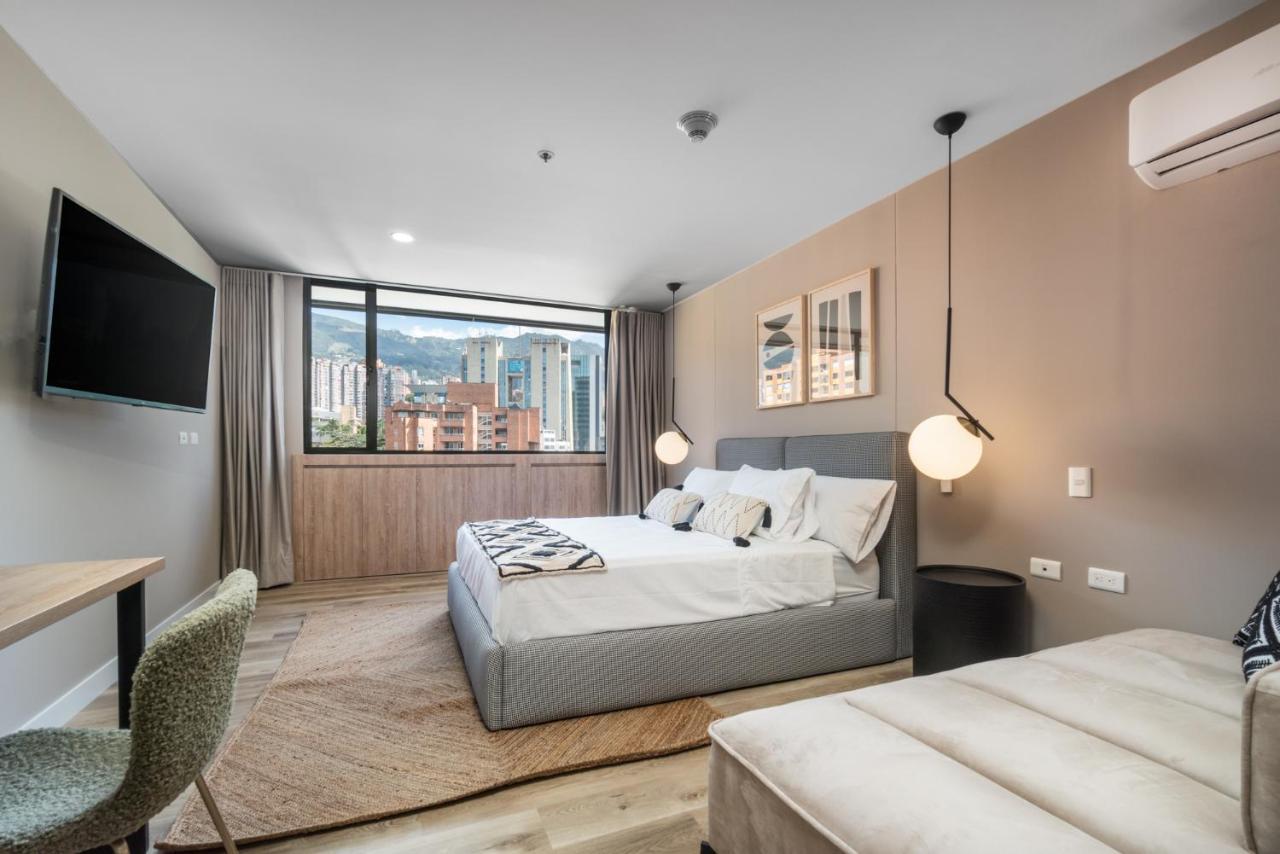 Go Living & By Housy Host Apart-hotel Medellín