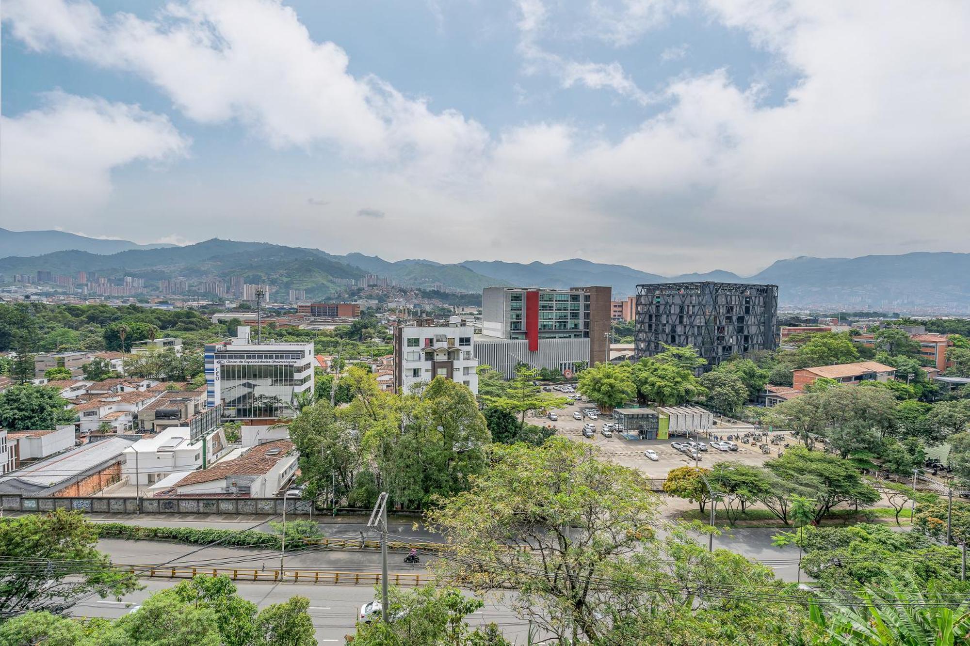 Go Living & By Housy Host Medellín